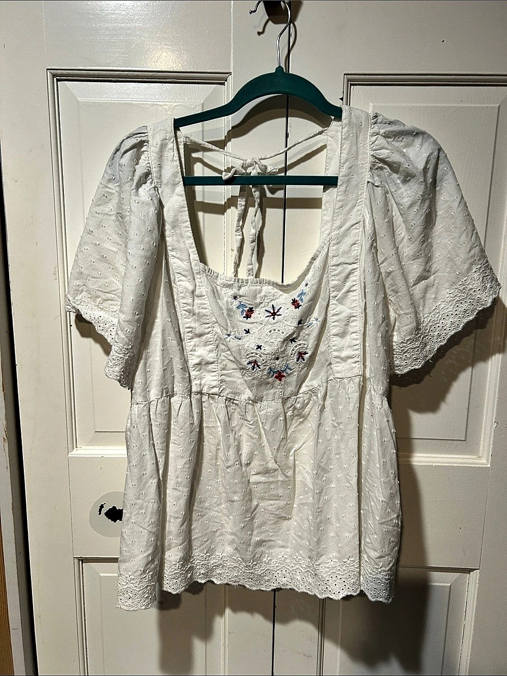 Old Navy Textured Swiss-Dot Flutter-Sleeve Tie-Back Top White & Blue XXL